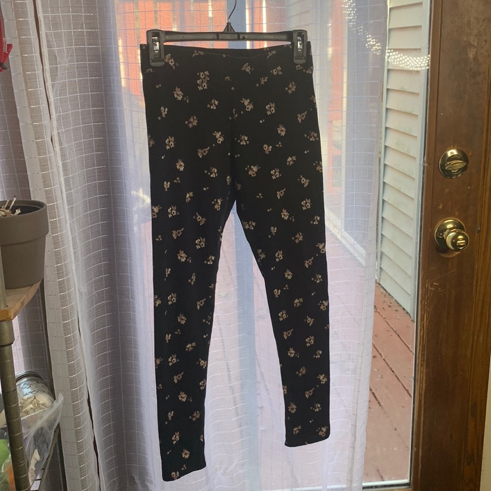 American eagle leggings.